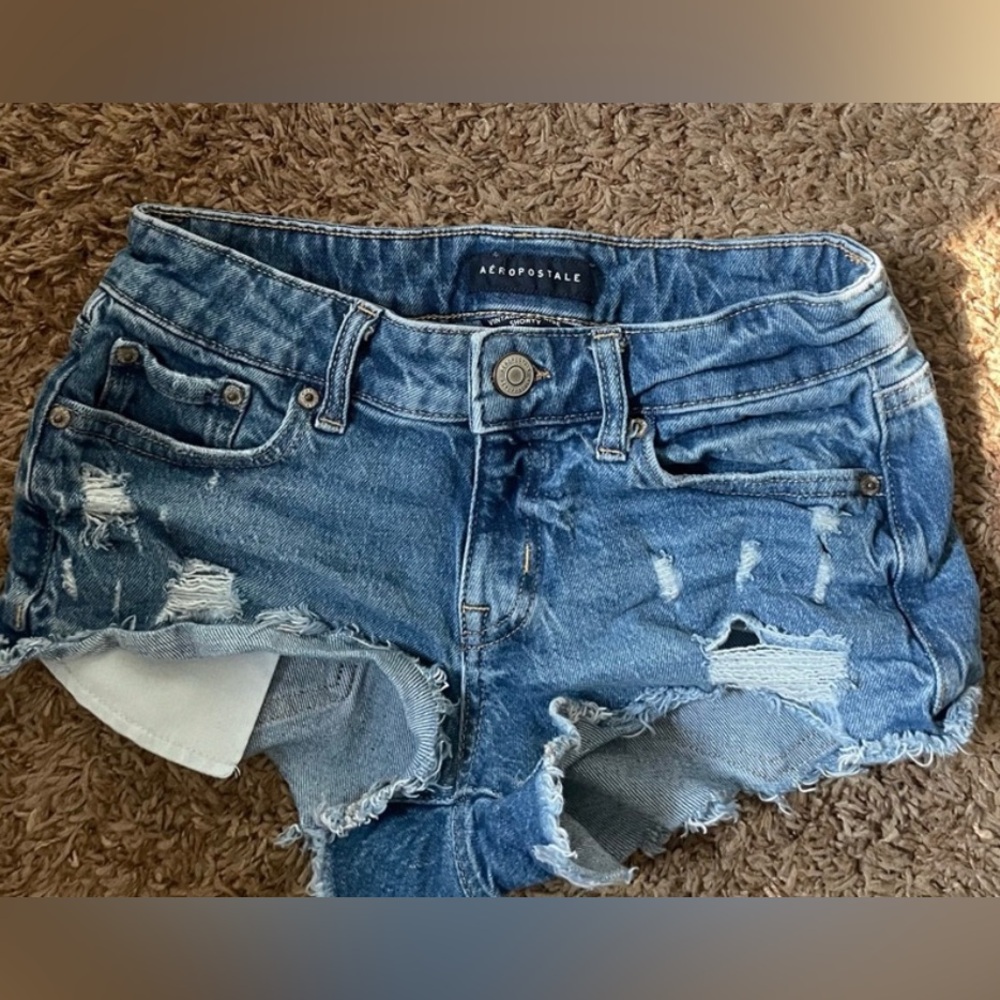 Aeropostal low rise jean shorts!